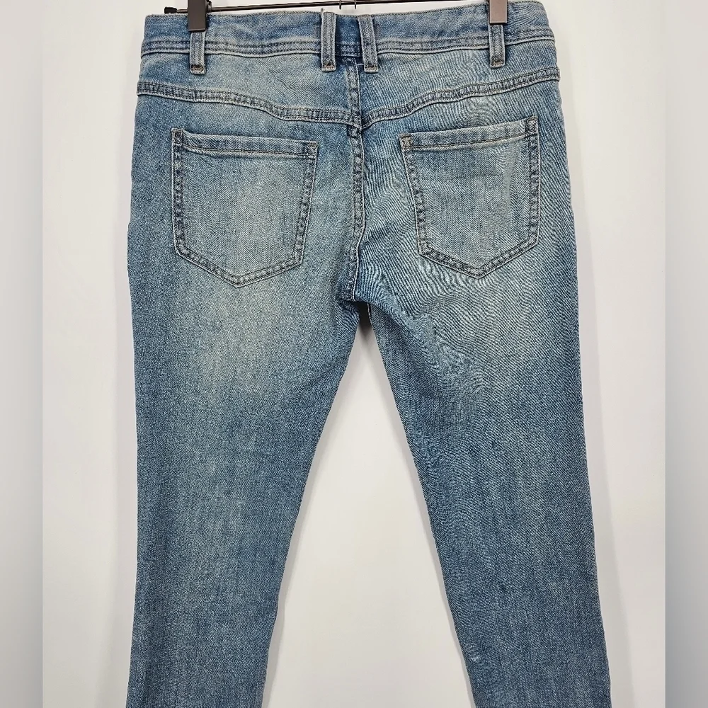 Free People Distressed Skinny Jeans Raw Hem Busted Knee Size‎ 27